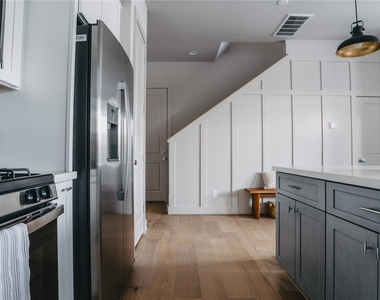 5233 Hillman Street - Photo Thumbnail 11