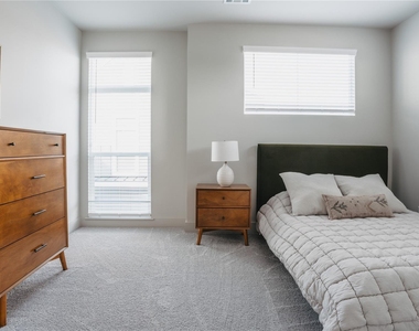 5233 Hillman Street - Photo Thumbnail 28