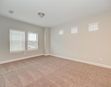 10738 Bridgeport Path Court - Photo Thumbnail 19