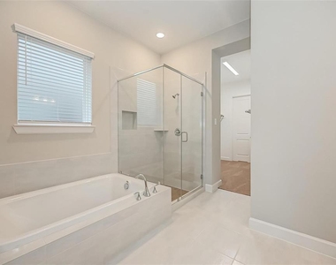 10738 Bridgeport Path Court - Photo Thumbnail 14