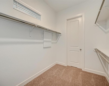 10738 Bridgeport Path Court - Photo Thumbnail 16