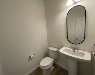 4118 Guild Meadows Drive - Photo Thumbnail 7