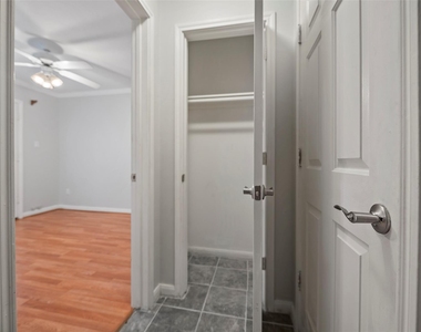 5106 Fairmont Street - Photo Thumbnail 24