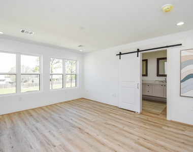 15000 S Richmond Avenue - Photo Thumbnail 14