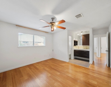 1223 Bramblebury Drive - Photo Thumbnail 16