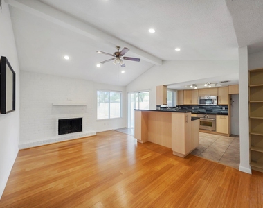 1223 Bramblebury Drive - Photo Thumbnail 7