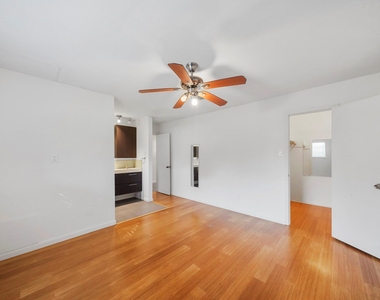 1223 Bramblebury Drive - Photo Thumbnail 17