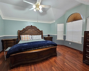 8807 Vista Springs Drive - Photo Thumbnail 11