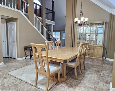 8807 Vista Springs Drive - Photo Thumbnail 3