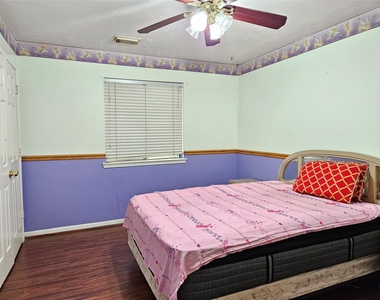 8807 Vista Springs Drive - Photo Thumbnail 14
