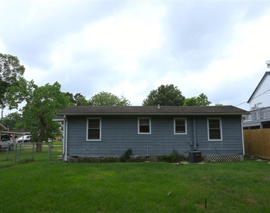 713 S Valderas Street - Photo Thumbnail 8