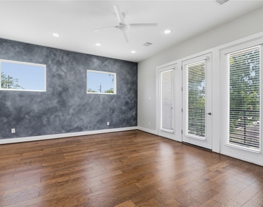 2102 Bello Amanecer Lane - Photo Thumbnail 7
