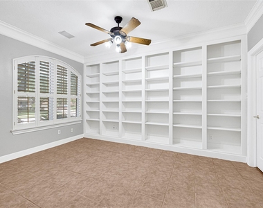 8619 Arranmore Lane - Photo Thumbnail 11