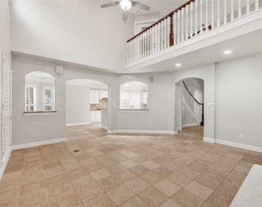 8619 Arranmore Lane - Photo Thumbnail 4