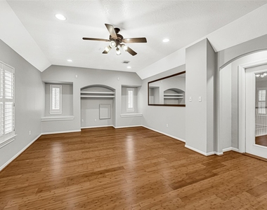 8619 Arranmore Lane - Photo Thumbnail 19
