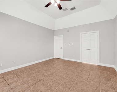 8619 Arranmore Lane - Photo Thumbnail 14