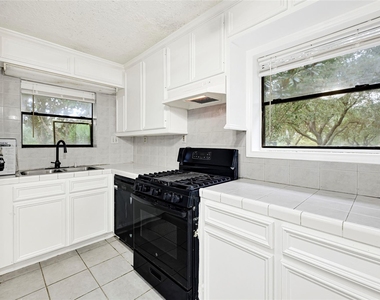 8619 Arranmore Lane - Photo Thumbnail 28