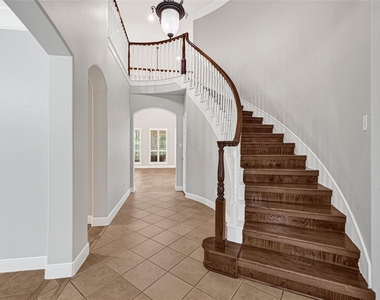 8619 Arranmore Lane - Photo Thumbnail 2