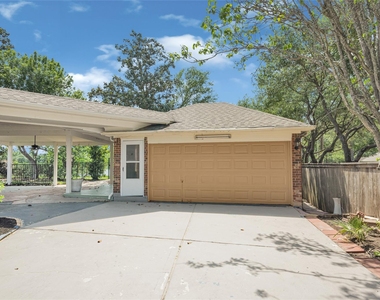 8619 Arranmore Lane - Photo Thumbnail 25