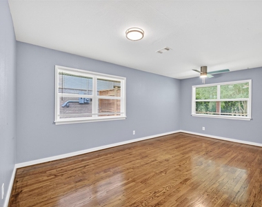 11226 Huggins Drive - Photo Thumbnail 14