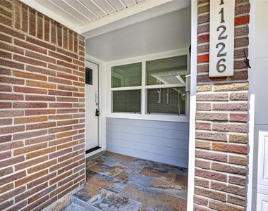 11226 Huggins Drive - Photo Thumbnail 3