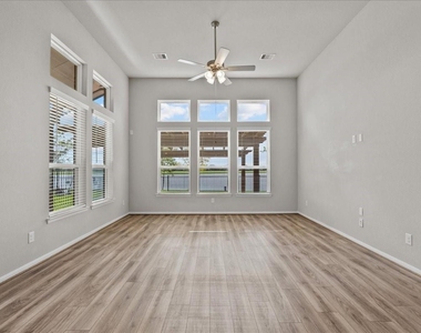 2609 Arbor Edge Crossing - Photo Thumbnail 11