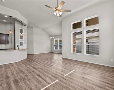 2609 Arbor Edge Crossing - Photo Thumbnail 5