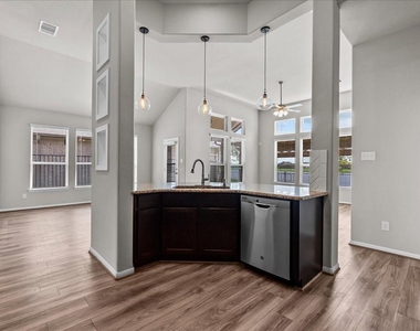 2609 Arbor Edge Crossing - Photo Thumbnail 8