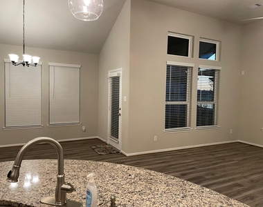 2609 Arbor Edge Xing - Photo Thumbnail 17