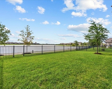 2609 Arbor Edge Crossing - Photo Thumbnail 34