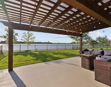 2609 Arbor Edge Xing - Photo Thumbnail 5
