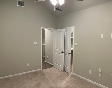 2609 Arbor Edge Xing - Photo Thumbnail 29