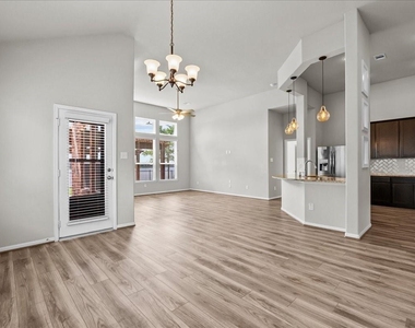 2609 Arbor Edge Crossing - Photo Thumbnail 4