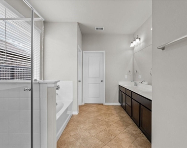 2609 Arbor Edge Crossing - Photo Thumbnail 17