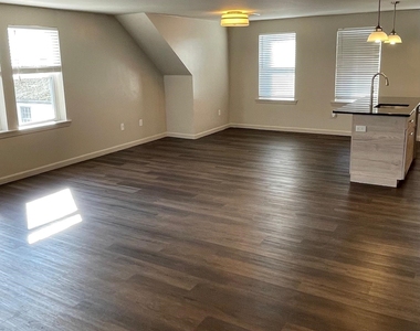 540 Lafayette - Photo Thumbnail 4