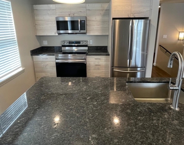 540 Lafayette - Photo Thumbnail 1