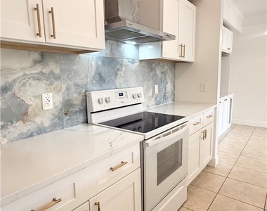11500 Villa Grand - Photo Thumbnail 6
