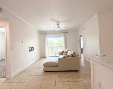 11500 Villa Grand - Photo Thumbnail 9