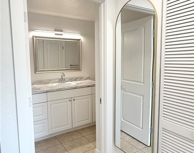 11500 Villa Grand - Photo Thumbnail 11