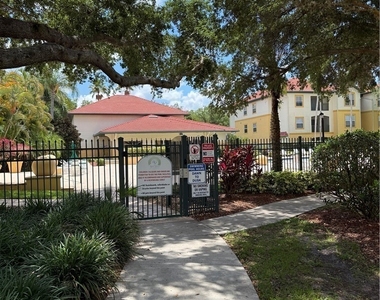 11500 Villa Grand - Photo Thumbnail 15