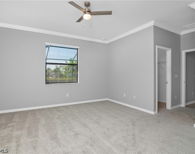 19952 Beverly Park Road - Photo Thumbnail 10