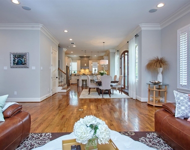 1126 W West 16th Street - Photo Thumbnail 17