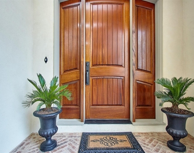 1126 W West 16th Street - Photo Thumbnail 1