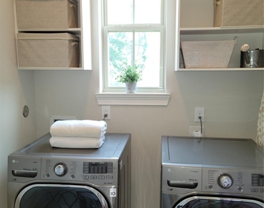 1126 W West 16th Street - Photo Thumbnail 48