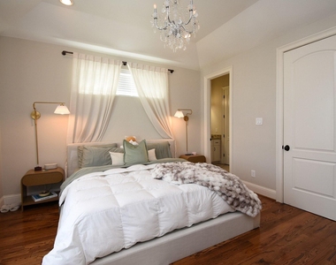 1126 W West 16th Street - Photo Thumbnail 43