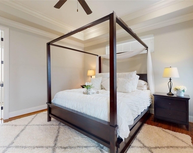 1126 W West 16th Street - Photo Thumbnail 35