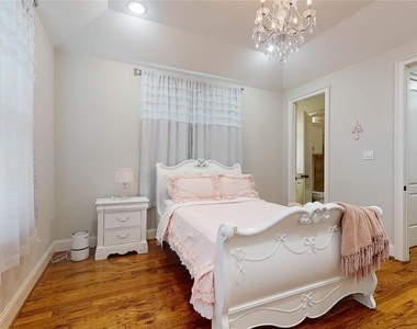 1126 W West 16th Street - Photo Thumbnail 41