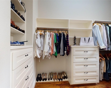 1126 W West 16th Street - Photo Thumbnail 37