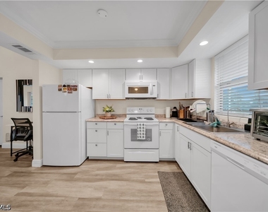 4613 Se 5th Avenue - Photo Thumbnail 2
