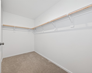 3025 Fantasy Terrace Drive - Photo Thumbnail 24